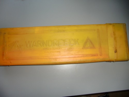 Warndreieck zur sicherheit - zur,